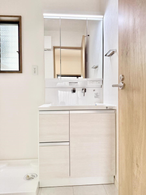 ʑEʏ Ƒ݂Ȃg₷zuł