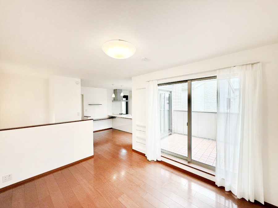 ���r���O ���������났�ƏΊ炪�W�܂�A�S���܂郊�r���O