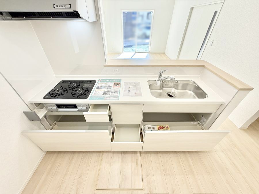 �L�b�`�� �����������������Ɗy�����Ȃ�A���K�ȃL�b�`�����