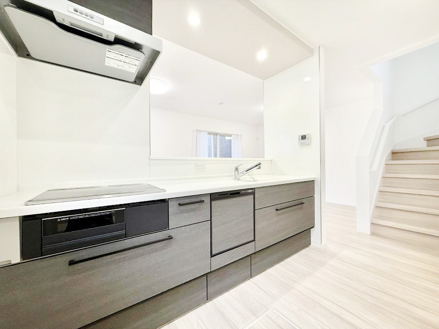 �L�b�`�� �������V���v���Ŕ������S�n�悢���Ԃ𐶂ރL�b�`�����