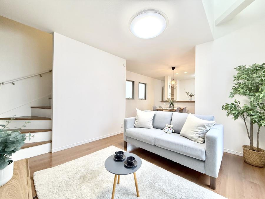 ���r���O ���������났�ƏΊ炪�W�܂�A�S���܂郊�r���O