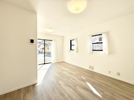 ���r���O �����������������Ɠ��ʂɂ���A�e���̋��