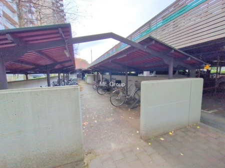 ���̑� �O�ρ����]�Ԃ��g�����Ƒ��ɂ����S�̒��փX�y�[�X��~�n���ɂ��p��