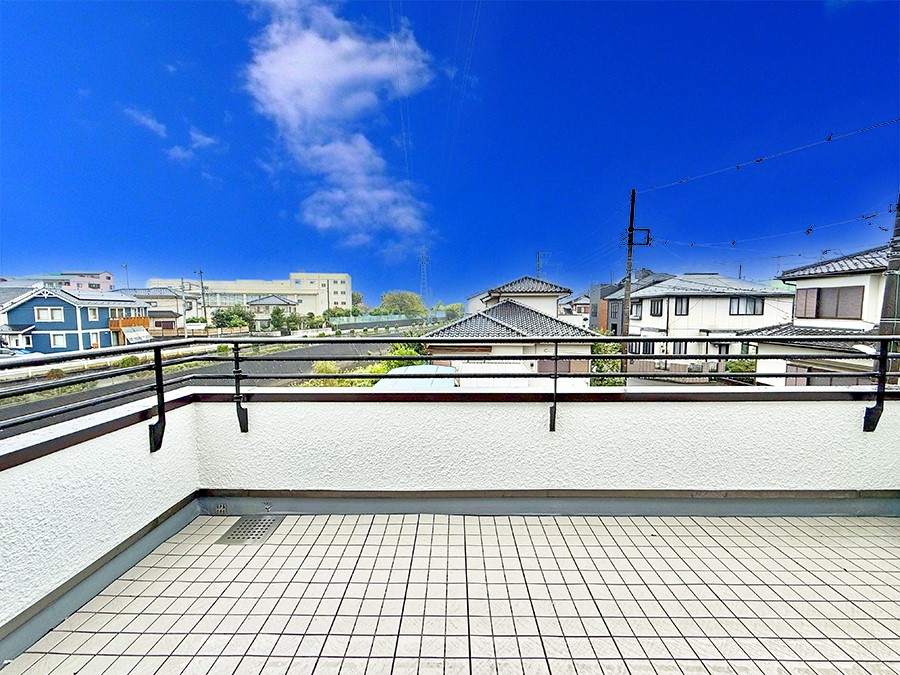 �o���R�j�[ ������ ���R��g�߂Ɋ�����A�J���I�ȃo���R�j�[