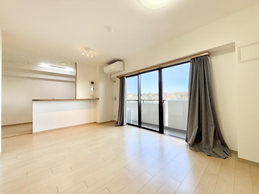 ���r���O ���������R�Ɖ�b�����܂��A�S�n�悢�ЂƂƂ�