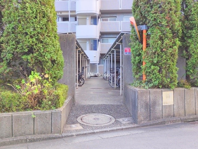 ̑ Oρ]ԂgƑɂS̒փXy[X~nɂp