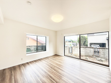 rO 났ƏΊ炪W܂AS܂郊rO