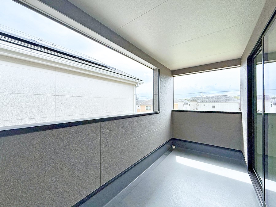 �o���R�j�[ ������ �G�߂̈ڂ낢����������J���I�ȋ�Ԃł�