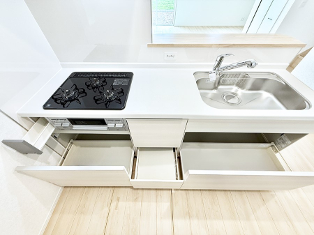 �L�b�`�� �������Ƒ����J��[�߂�A������̂���L�b�`��