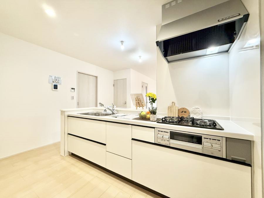 �L�b�`�� �������Ƒ����J��[�߂�A������̂���L�b�`��