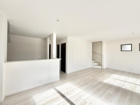 ���r���O ���������R�Ɖ�b�����܂��A�S�n�悢�ЂƂƂ�