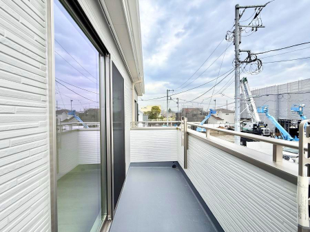 �o���R�j�[ ������ �G�߂̈ڂ낢����������J���I�ȋ�Ԃł�