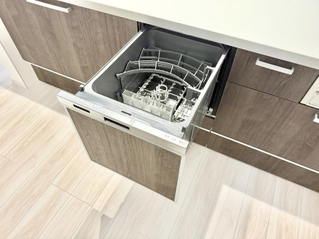 ���̑����� �ݔ����H��̕ЂÂ����H��킪����Ύ��Z�ɁB���Ƒ��Ƃ̎��Ԃ𑝂₹�܂�