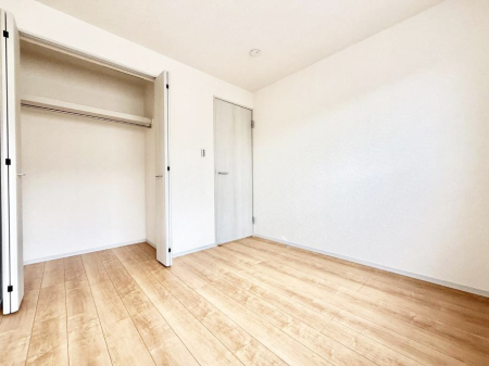 �q������ �������v���C�x�[�g��ԂƂ��ĐÂ��ŗ�������������񋟂��Ă���܂�