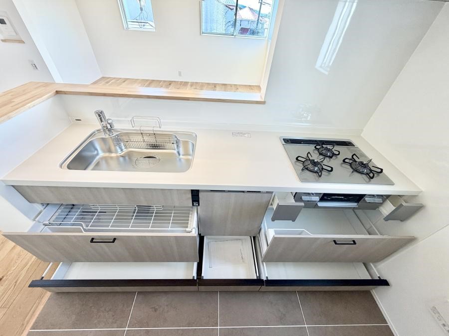 �L�b�`�� �����������������Ԃ����܂��A�Ί炠�ӂ��L�b�`��