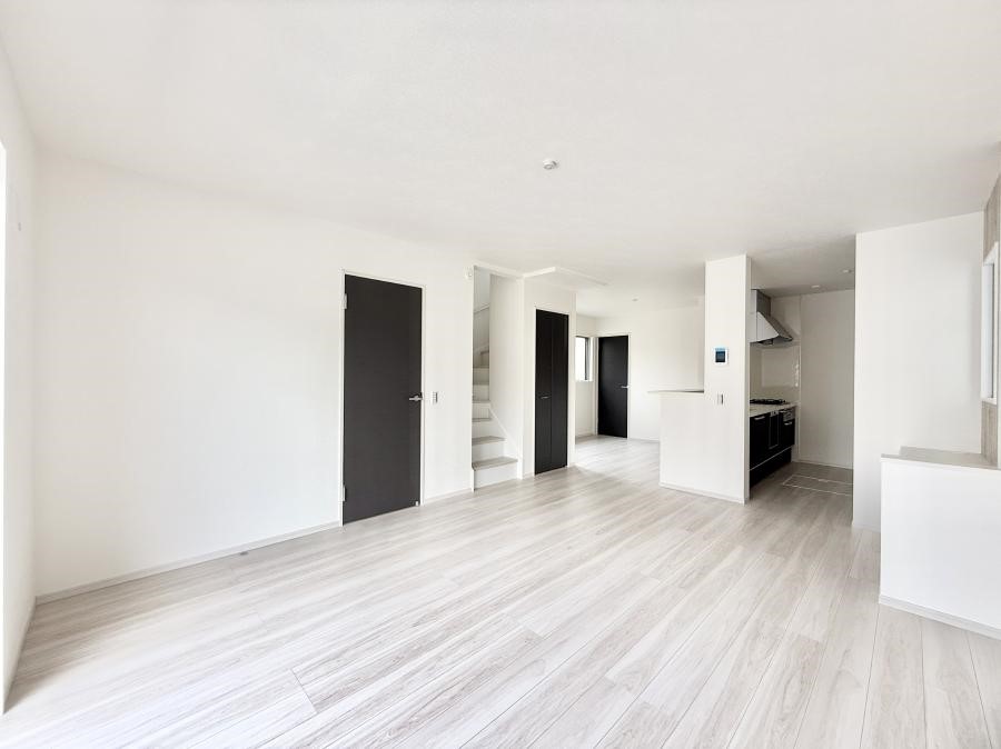 ���r���O ���������R�Ɖ�b�����܂��A�S�n�悢�ЂƂƂ�