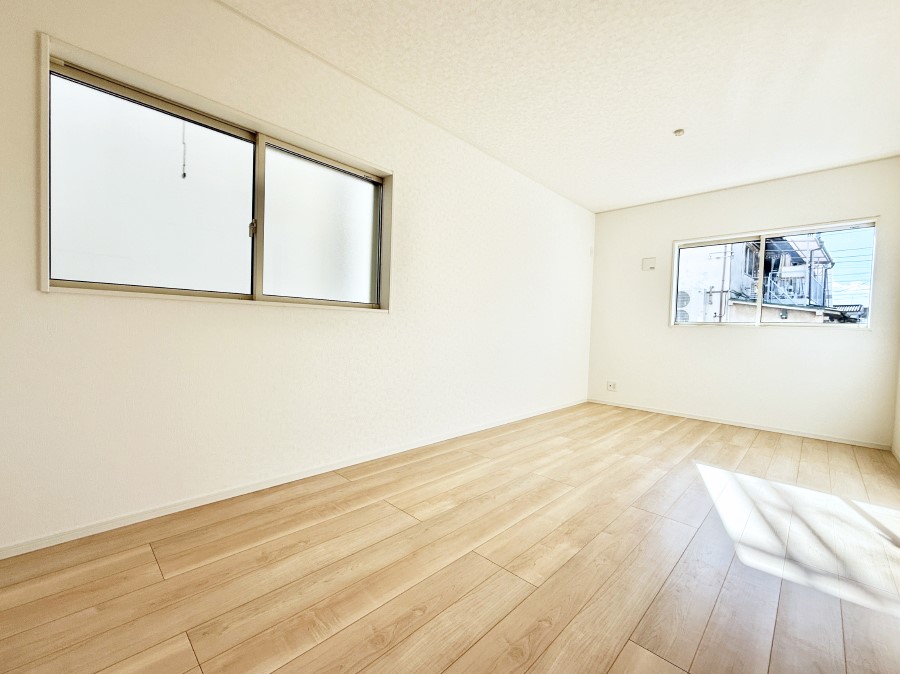 ���r���O ���������났�ƏΊ炪�W�܂�A�S���܂郊�r���O