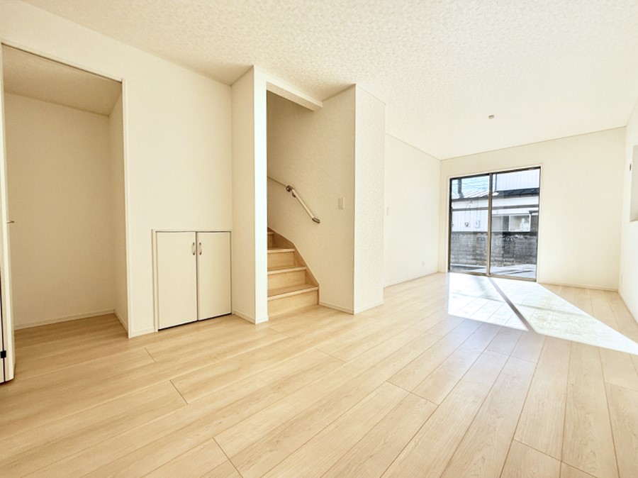 ���r���O ���������S�n�̂����A���z�̃��r���O