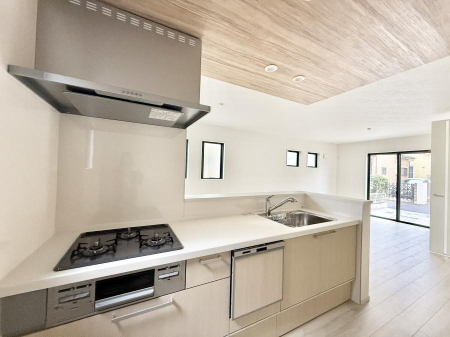 �L�b�`�� �������Ƒ����J��[�߂�A������̂���L�b�`��