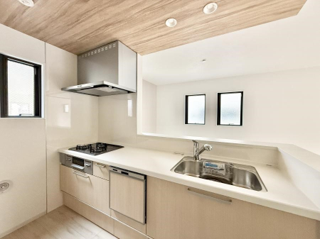 �L�b�`�� ���������y���݂ƐH�ׂ�K����͂���L�b�`��