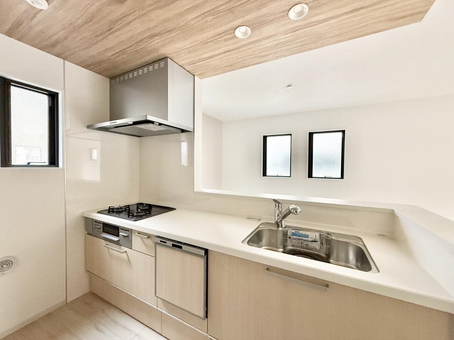 �L�b�`�� ���������y���݂ƐH�ׂ�K����͂���L�b�`��