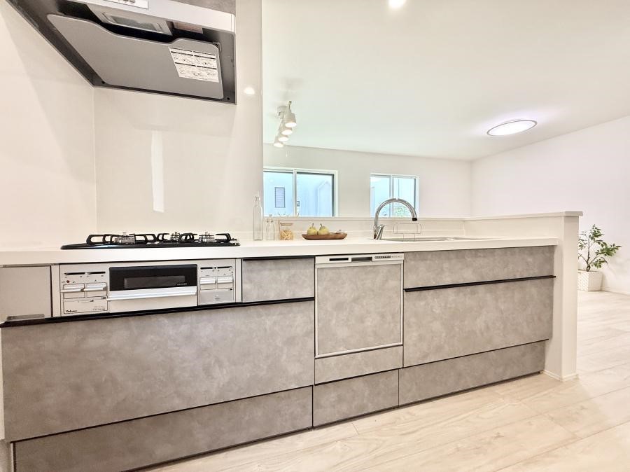 �L�b�`�� �������V���v���Ŕ������S�n�悢���Ԃ𐶂ރL�b�`�����