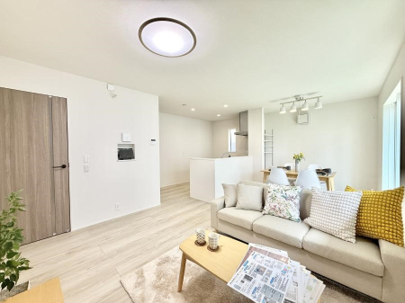 ���r���O ���������R�Ɖ�b�����܂��A�S�n�悢�ЂƂƂ�