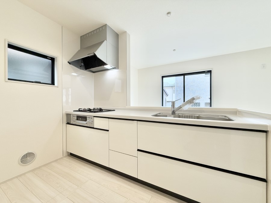 �L�b�`�� ���������y���݂ƐH�ׂ�K����͂���L�b�`��