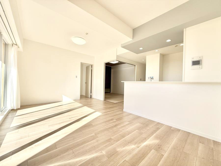 ���r���O ���������났�ƏΊ炪�W�܂�A�S���܂郊�r���O