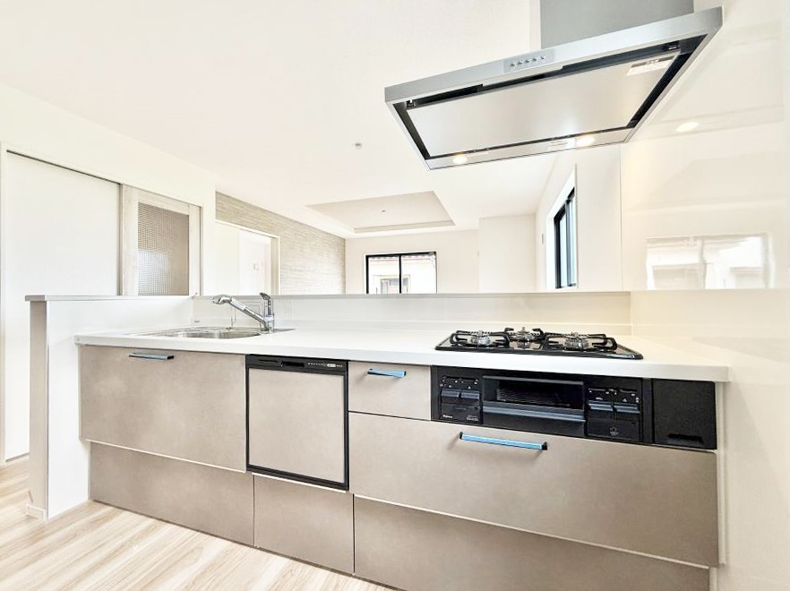 �L�b�`�� �������Ƒ����J��[�߂�A������̂���L�b�`��