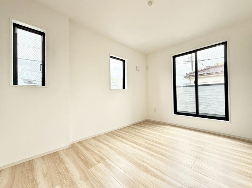 �q������ ���������̔z�u��ʋC���̗ǂ��݌v�ŕ����̋�C�������炸�A��ɐV�N�ȋ�C������܂�