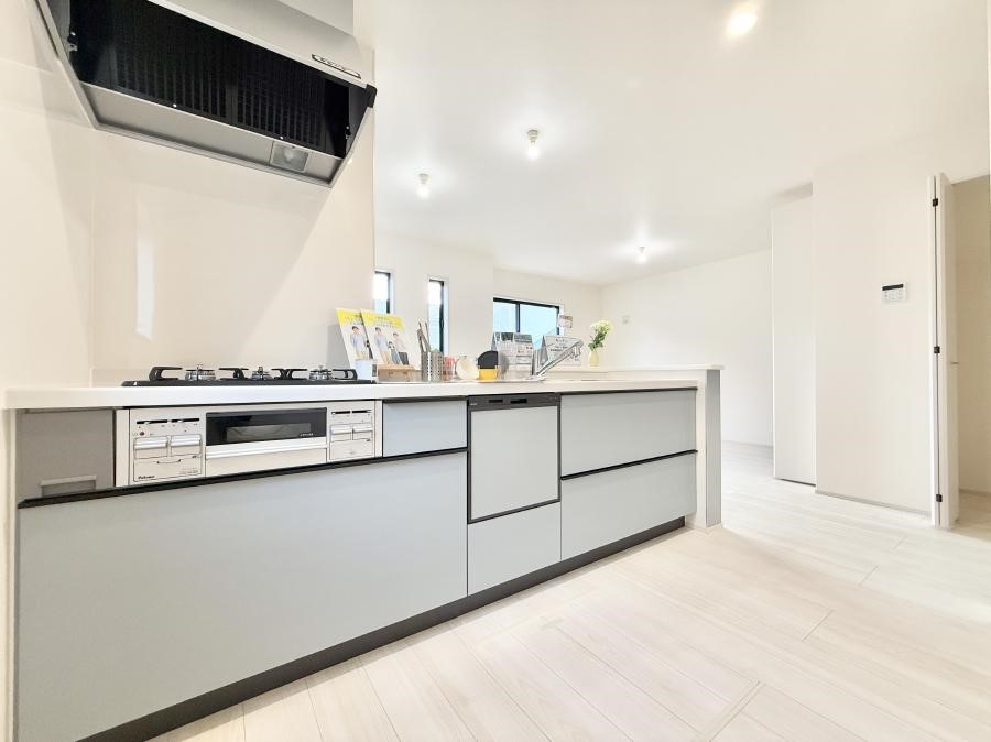 �L�b�`�� ���������y���݂ƐH�ׂ�K����͂���L�b�`��