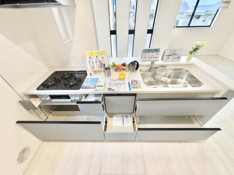 �L�b�`�� �����������������Ɗy�����Ȃ�A���K�ȃL�b�`�����