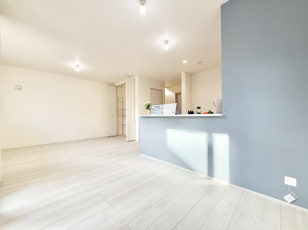 ���r���O ���������났�ƏΊ炪�W�܂�A�S���܂郊�r���O