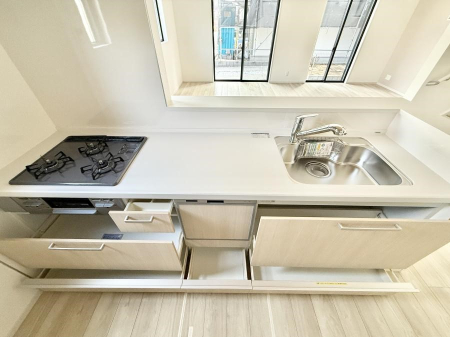 �L�b�`�� �����������������Ɗy�����Ȃ�A���K�ȃL�b�`�����