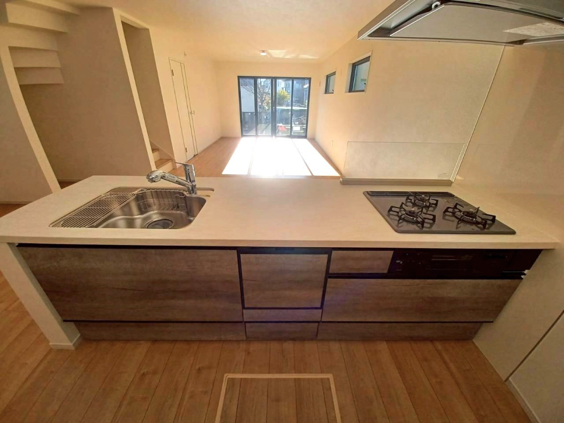 �L�b�`�� �������Ƒ����J��[�߂�A������̂���L�b�`��