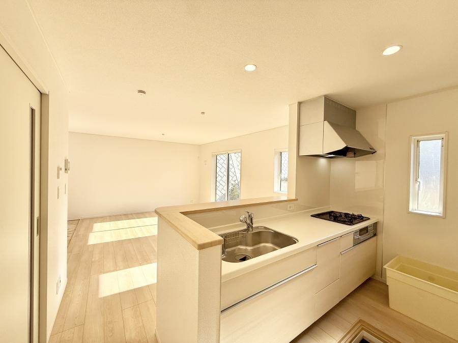 �L�b�`�� �������Ƒ����J��[�߂�A������̂���L�b�`��