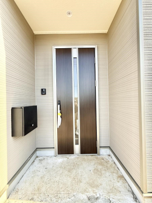 ���� �O�ρ� �V���v���Ŕ������A�Z�܂��̑���ۂ��ʂ錺�ւł�