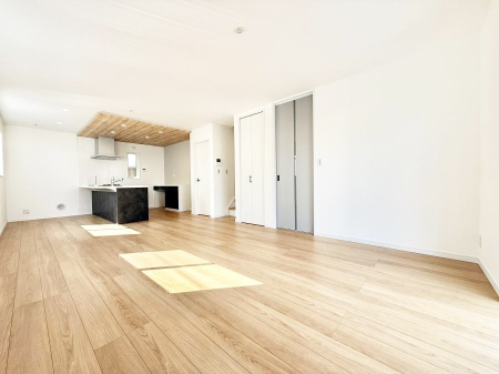 ���r���O ���������ƕ���������A�����b�N�X�ł�����