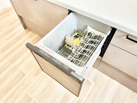 ���̑����� �ݔ����H��̕ЂÂ����H��킪����Ύ��Z�ɁB���Ƒ��Ƃ̎��Ԃ𑝂₹�܂�