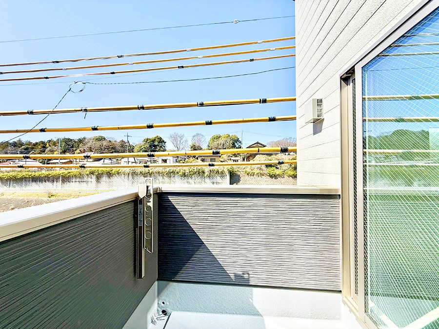 �o���R�j�[ ������ �G�߂̈ڂ낢����������J���I�ȋ�Ԃł�