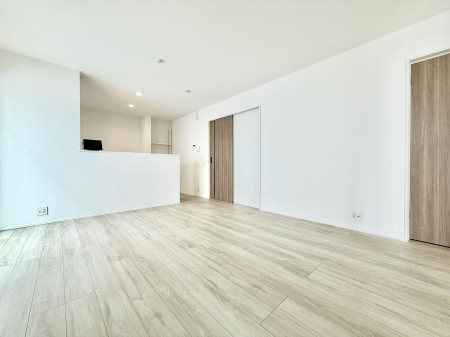 ���r���O ���������났�ƏΊ炪�W�܂�A�S���܂郊�r���O