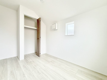 �q������ �������v���C�x�[�g��ԂƂ��ĐÂ��ŗ�������������񋟂��Ă���܂�