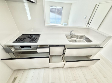 �L�b�`�� �������Ƒ����J��[�߂�A������̂���L�b�`��