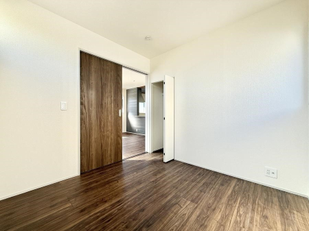 �q������ �������v���C�x�[�g��ԂƂ��ĐÂ��ŗ�������������񋟂��Ă���܂�