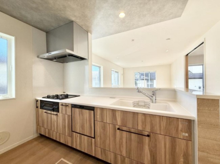 �L�b�`�� ���������y���݂ƐH�ׂ�K����͂���L�b�`��