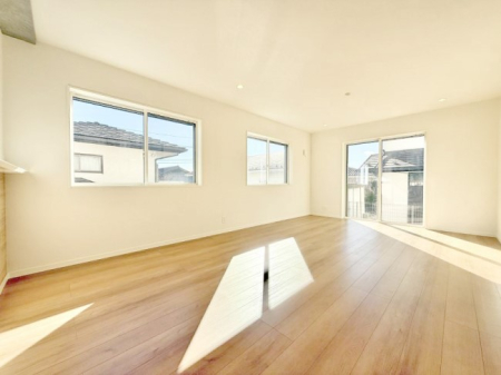 ���r���O ���������R�Ɖ�b�����܂��A�S�n�悢�ЂƂƂ�