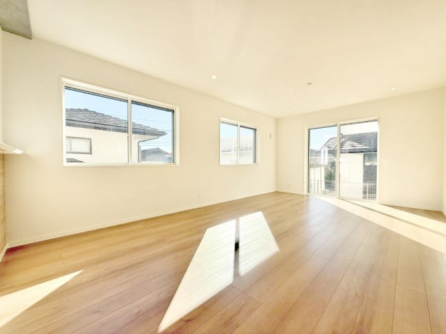 ���r���O ���������R�Ɖ�b�����܂��A�S�n�悢�ЂƂƂ�