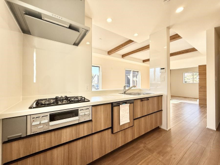 �L�b�`�� �����������������Ԃ����܂��A�Ί炠�ӂ��L�b�`��