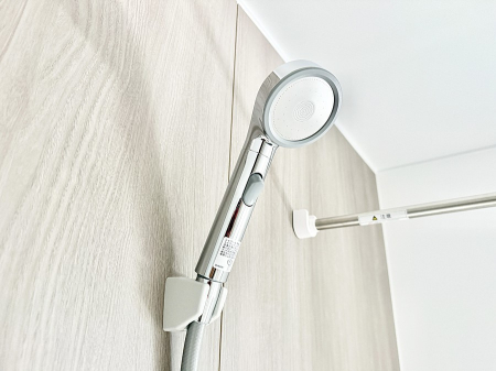 ���̑����� �ݔ����킴�킴�V�����[�����̃��o�[�܂Ŏ��L�΂��K�v���Ȃ��A�ȒP�Ɏ~���ł���